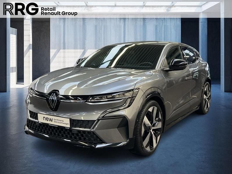 Grau Gebraucht 2022 Renault Mégane Techno Limousine | 25.990 € (Guter Preis) - Bild 1/3