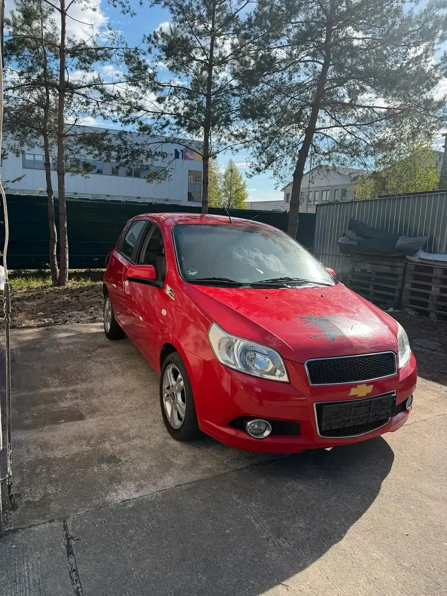Gebraucht Chevrolet Aveo 90 PS (66 kW) 2010 Rot Kleinwagen