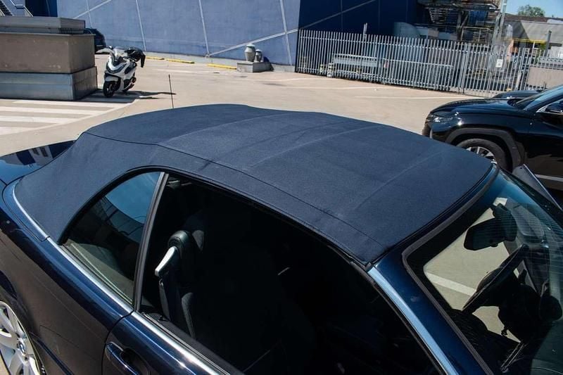 Gebraucht BMW 320 Cabriolet 170 PS (125 kW) 2002 Blau Cabrio