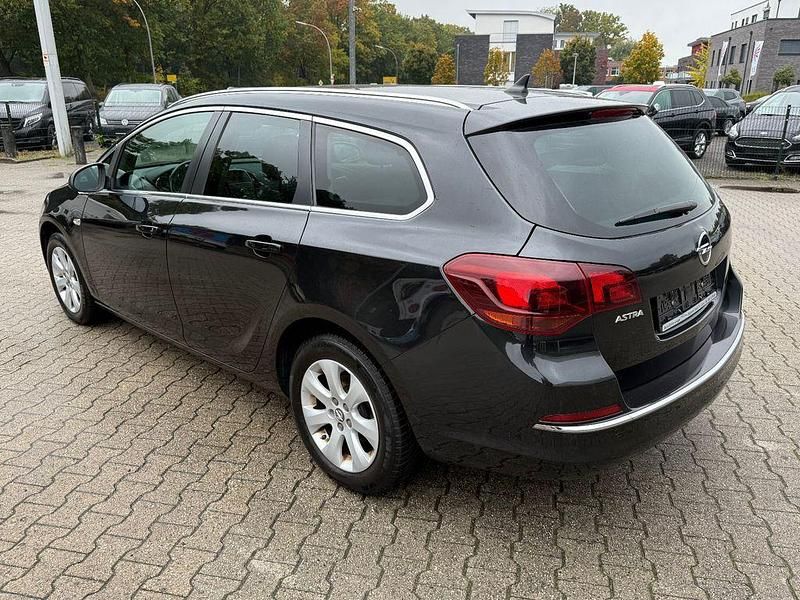 Gebraucht Opel Astra Exklusiv 120 PS (88 kW) 2016 Schwarz Kombi