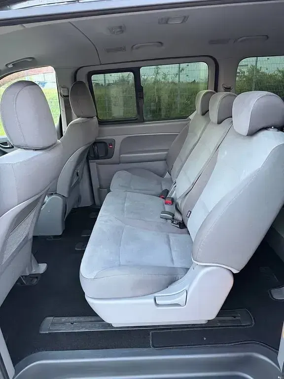 Gebraucht Hyundai H-1 136 PS (100 kW) 2018 Blau Van / Kleinbus