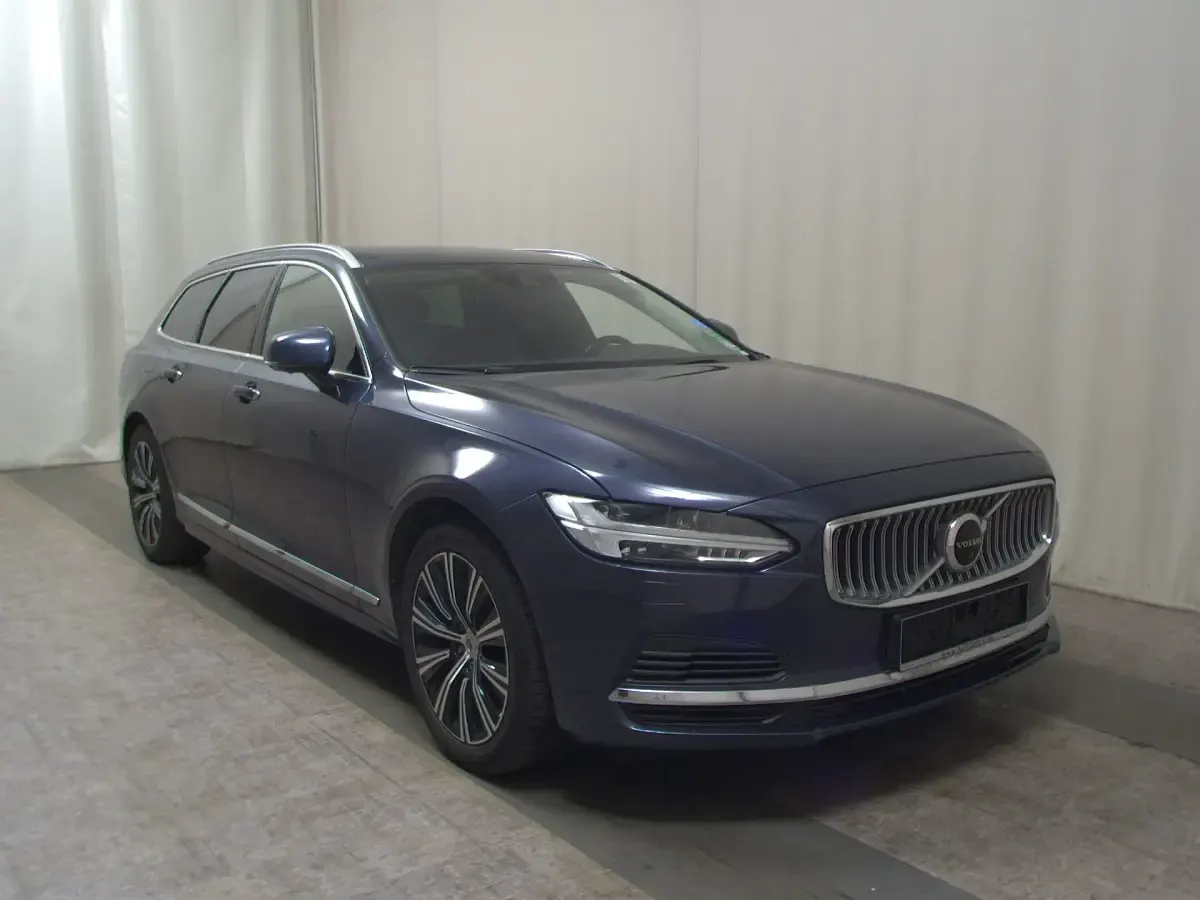 Gebraucht Volvo V90 Inscription 392 PS (288 kW) 2021 Blau Kombi