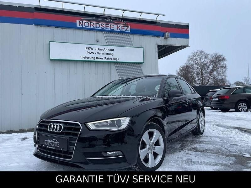 Schwarz Gebraucht 2015 Audi A3 Ambition Limousine | 12.390 € (Fairer Preis) - Bild 1/4