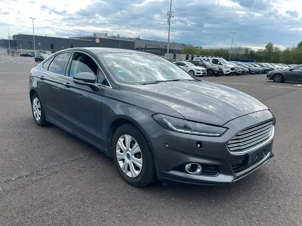 Używany Ford Mondeo Trend 150 KM (110 kW) 2018 Szary Sedan/Limuzyna