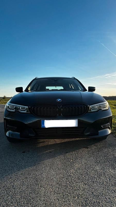 Gebraucht BMW 320 Advantage 184 PS (135 kW) 2020 Schwarz Kombi