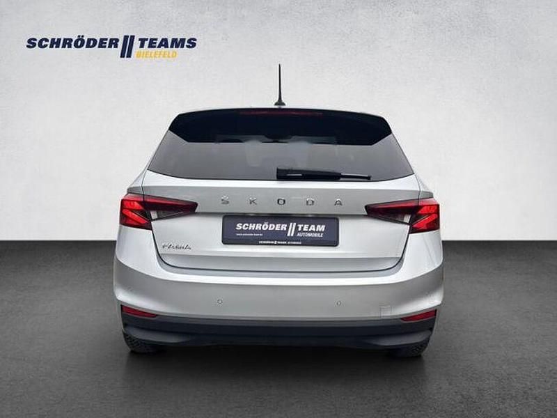 Gebraucht Skoda Fabia Ambition 95 PS (69 kW) 2022 Silber Kleinwagen