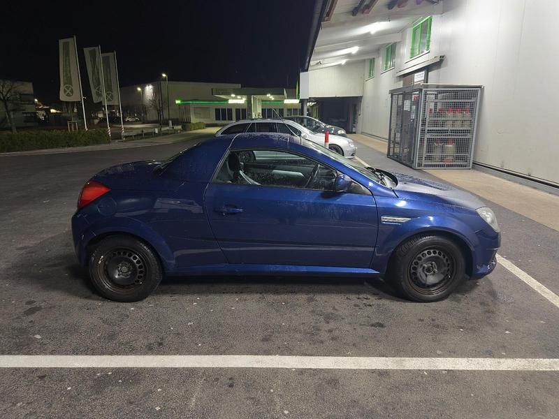 Gebraucht Opel Tigra 90 PS (66 kW) 2005 Blau Cabrio