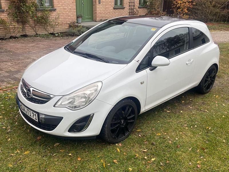 Gebraucht Opel Corsa Edition 87 PS (63 kW) 2011 Weiß Limousine