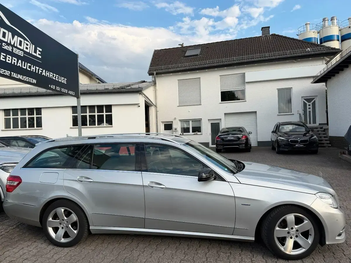 Gebraucht Mercedes E350 Avantgarde 265 PS (194 kW) 2011 Silber Kombi
