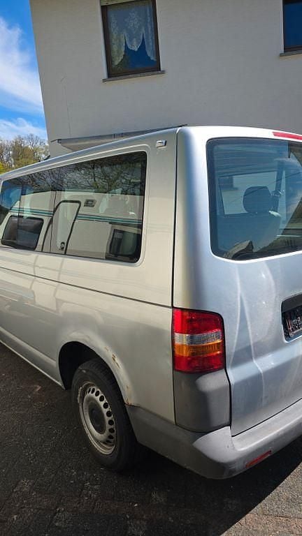 Second-hand VW Transporter 102 CP (75 kW) 2011 Argintiu Van