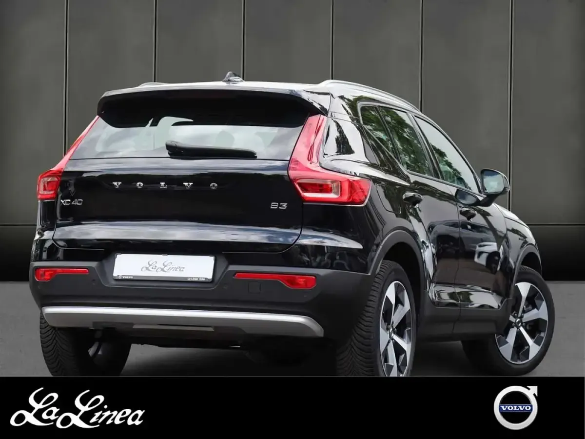 Gebraucht Volvo XC40 120 PS (88 kW) 2024 SUV