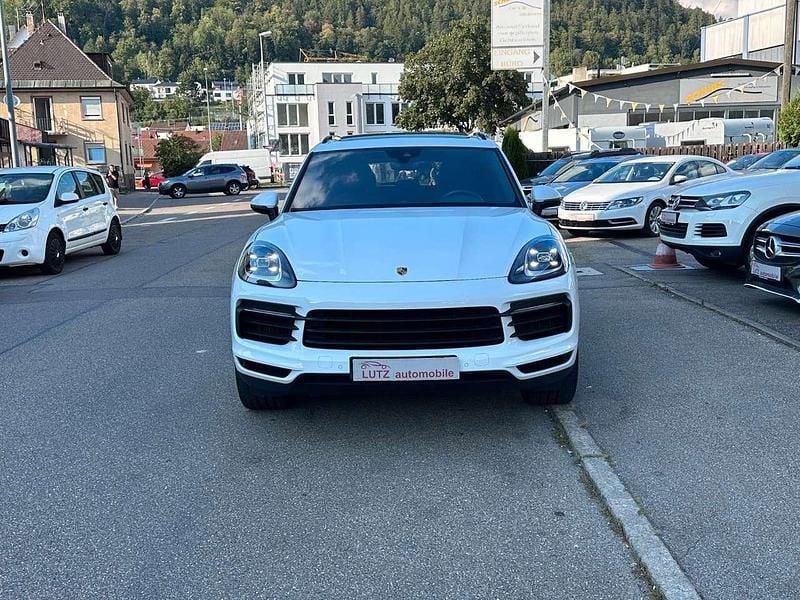 Weiß Gebraucht 2019 Porsche Cayenne Sport SUV | 62.100 € (Etwas zu teuer) - Bild 1/4