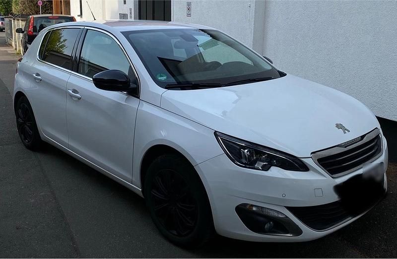 Gebraucht Peugeot 308 130 PS (95 kW) 2016 Weiß Coupé