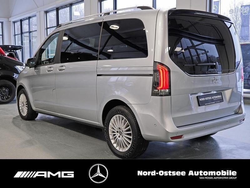 Gebraucht Mercedes V220 Style 163 PS (119 kW) 2025 Hightechsilber metallic Van / Kleinbus
