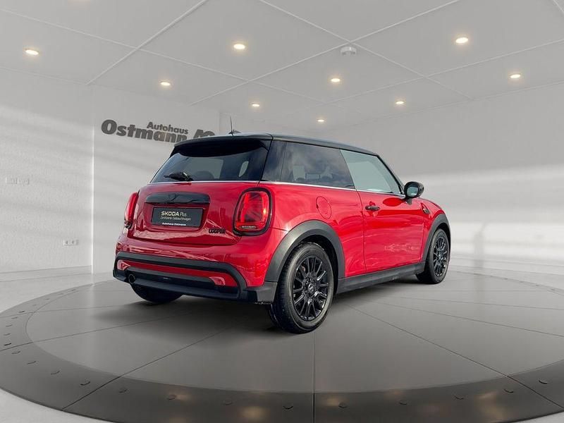 Gebraucht Mini Cooper Classic 136 PS (100 kW) 2024 Chili red Kleinwagen