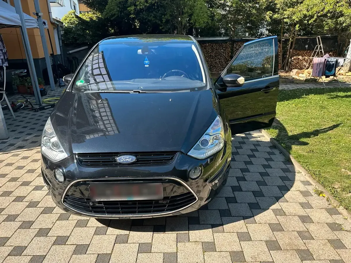 Second-hand Ford S-MAX S 160 CP (117 kW) 2013 Negru Monovolum