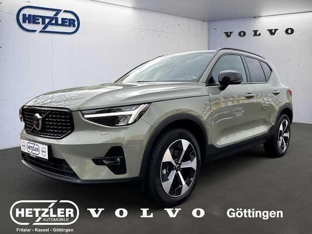 Gebraucht Volvo XC40 Plus 197 PS (144 kW) 2024 Sage green / metallic SUV