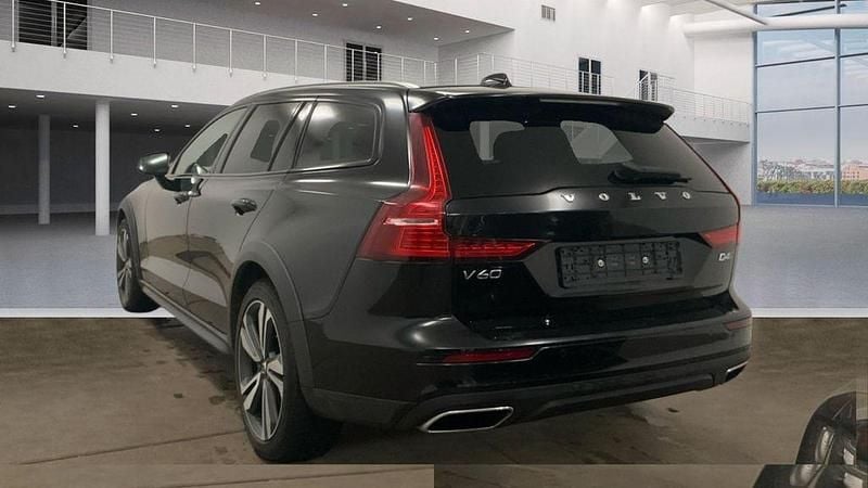 Gebraucht Volvo V60 CC Pro 190 PS (139 kW) 2020 Schwarz Kombi