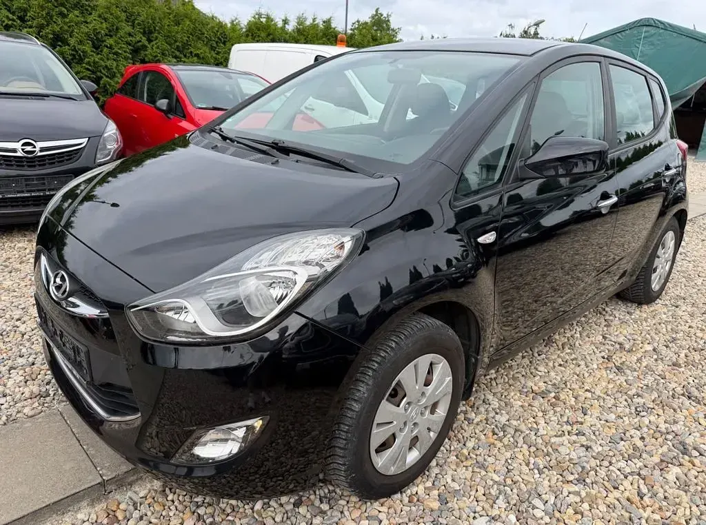 Gebraucht Hyundai ix20 Classic 90 PS (66 kW) 2013 Schwarz Kleinwagen
