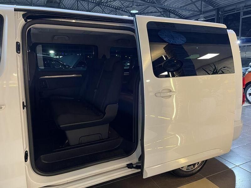 Gebraucht Opel Zafira Life Edition 177 PS (130 kW) 2024 Weiß Van / Kleinbus