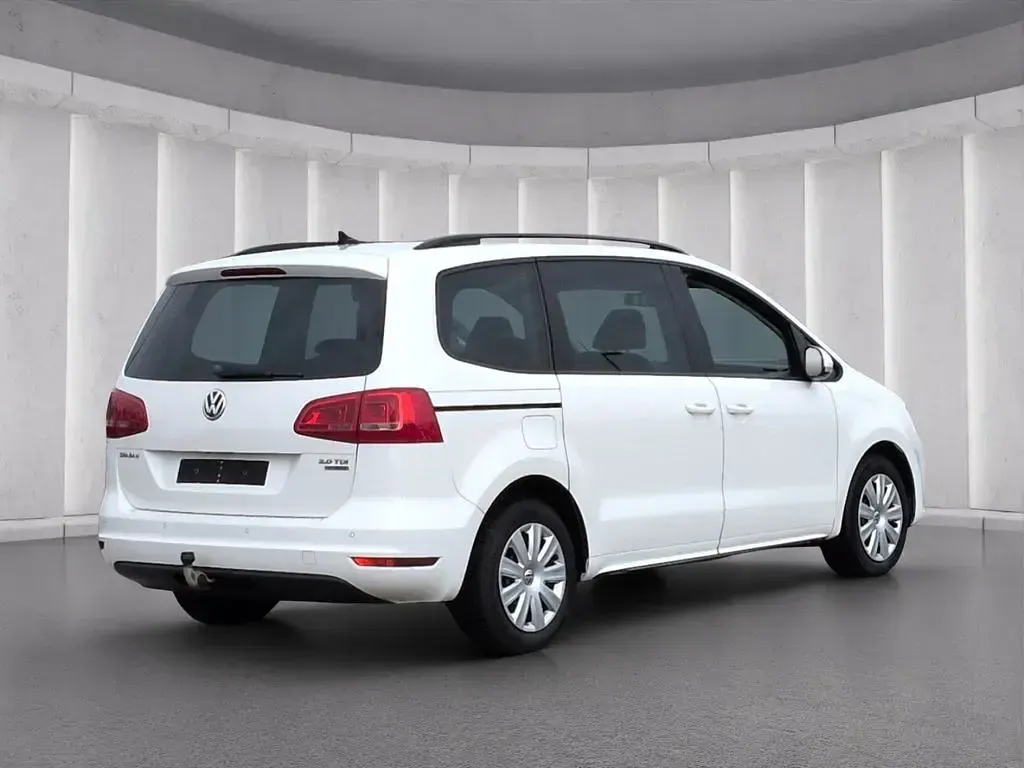 Gebraucht VW Sharan Trendline 140 PS (102 kW) 2011 Weiß Van / Kleinbus