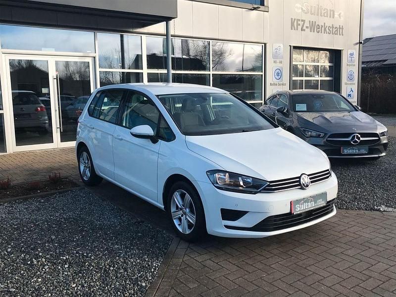 Gebraucht VW Golf VII Comfortline 110 PS (80 kW) 2015 Weiß Limousine