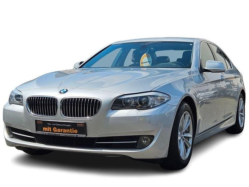 Silber Gebraucht 2010 BMW 523 Limousine | 11.480 € (Superpreis) - Bild 1/4