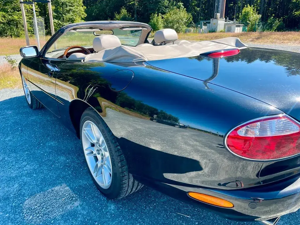 Gebraucht Jaguar XK8 298 PS (219 kW) 2001 Schwarz Cabrio