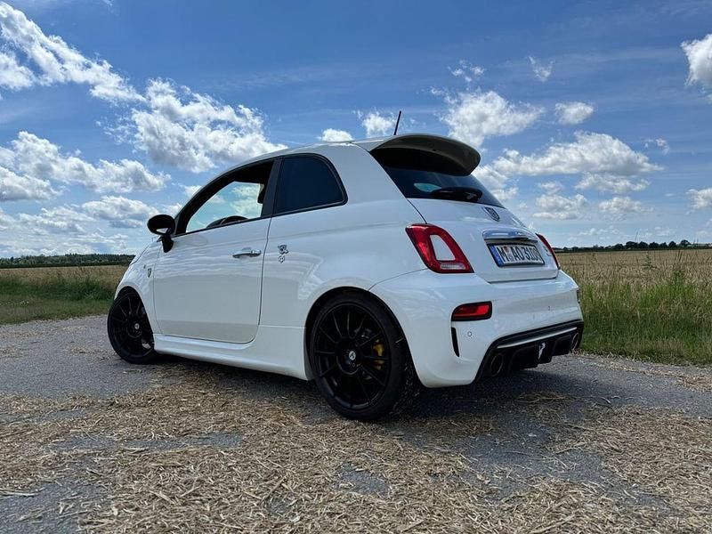 Gebraucht Abarth 595 Turismo 200 PS (147 kW) 2016 Weiß Kleinwagen