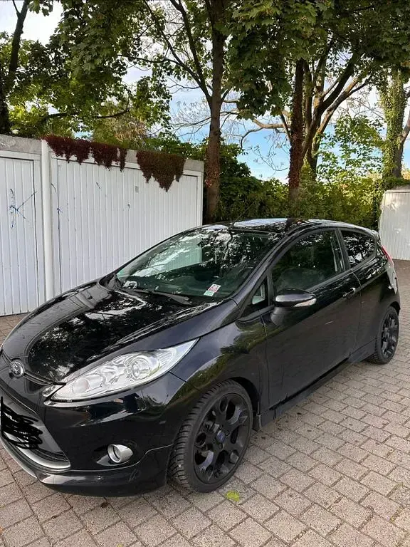 Używany Ford Fiesta S 135 KM (99 kW) 2012 Czarny Sedan/Limuzyna
