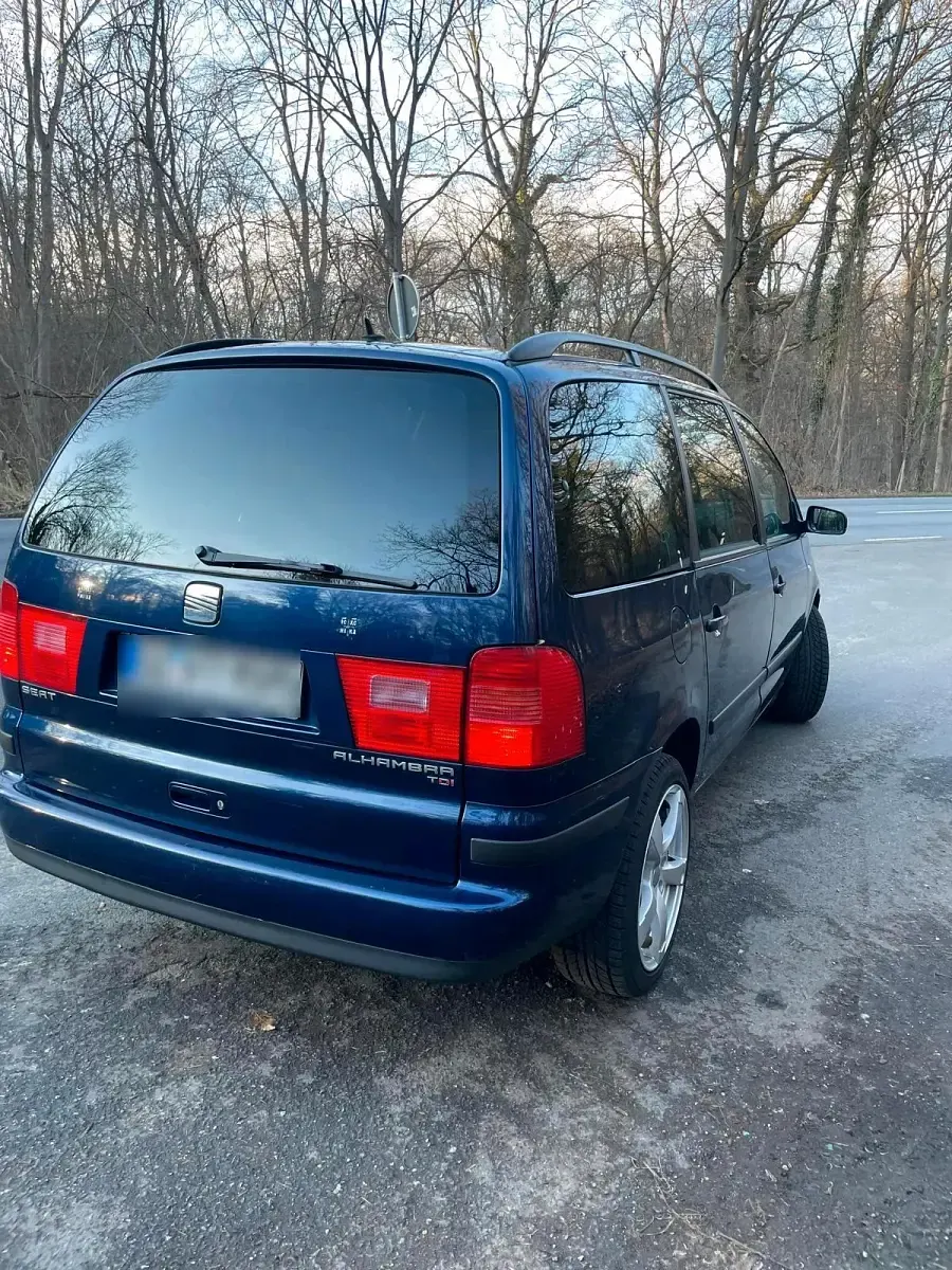 Brugt Seat Alhambra 131 HK (96 kW) 2004 Blå MPV