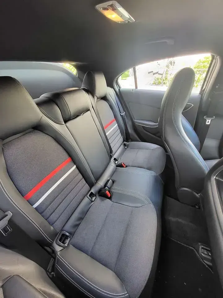 Gebraucht Mercedes A180 122 PS (89 kW) 2012 Kleinwagen