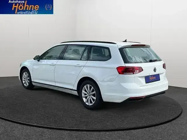 Gebraucht VW Passat 180 PS (132 kW) 2019 Weiß Kombi