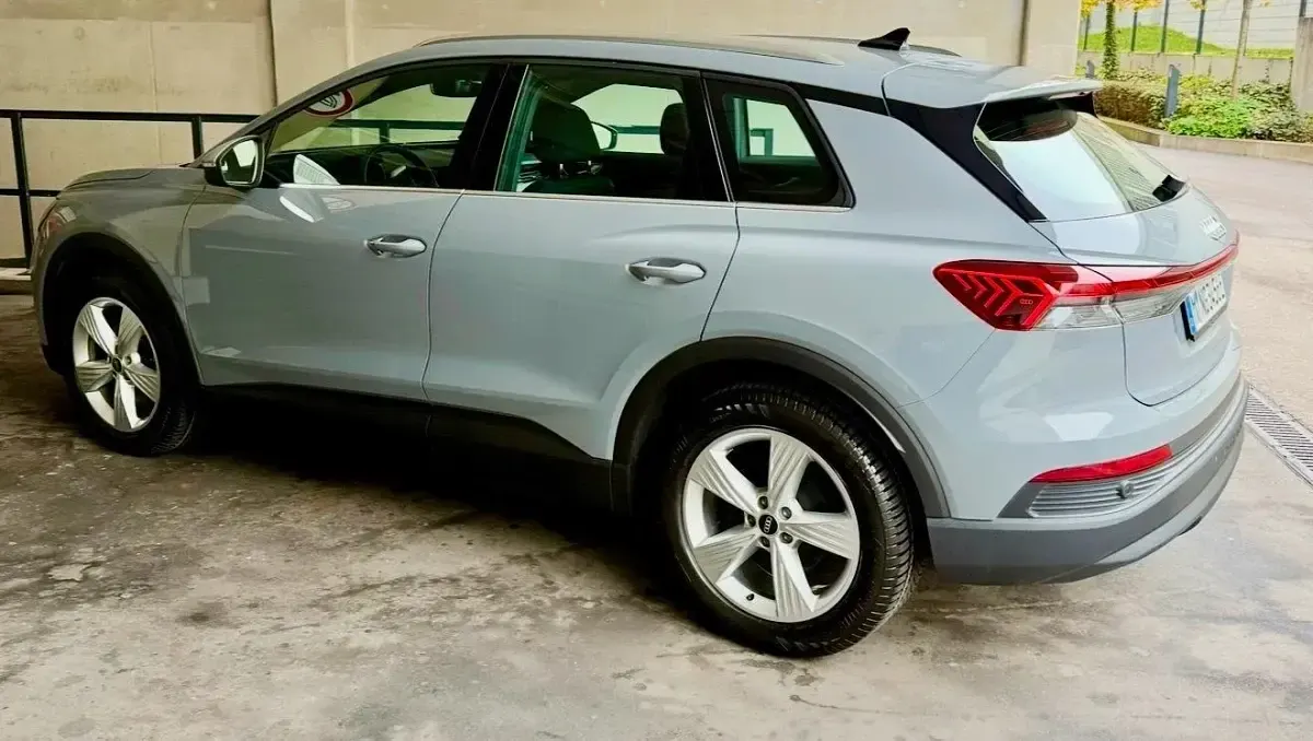 Gebraucht Audi Q4 e-tron Design 125 kW (170 PS) 2022 Grau SUV