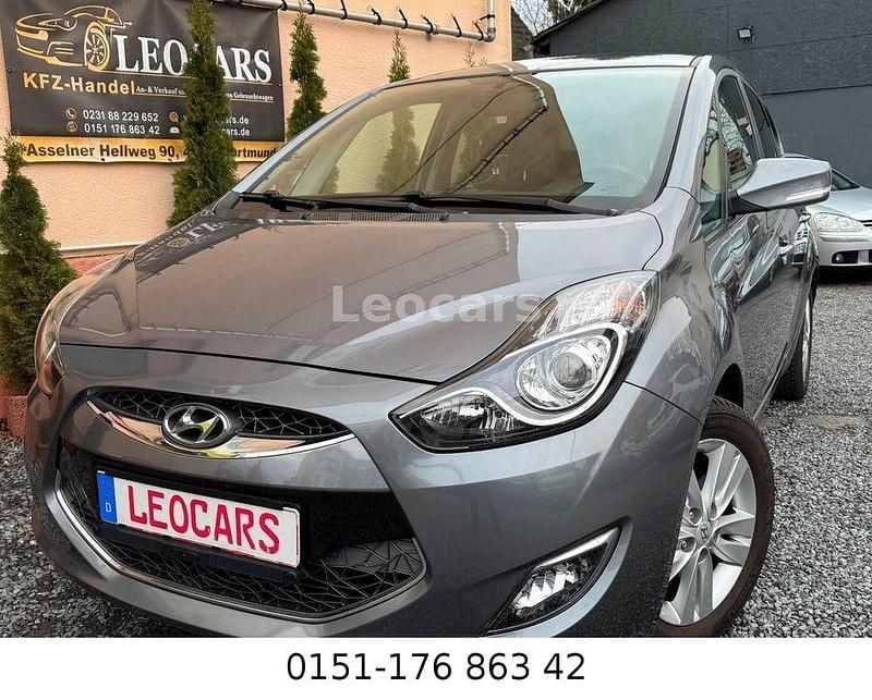 Grau Gebraucht 2013 Hyundai ix20 Kleinwagen | 10.750 € (Etwas zu teuer) - Bild 1/4
