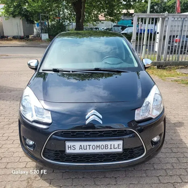 Gebraucht Citroën C3 SELECTION 68 PS (50 kW) 2013 Schwarz Limousine