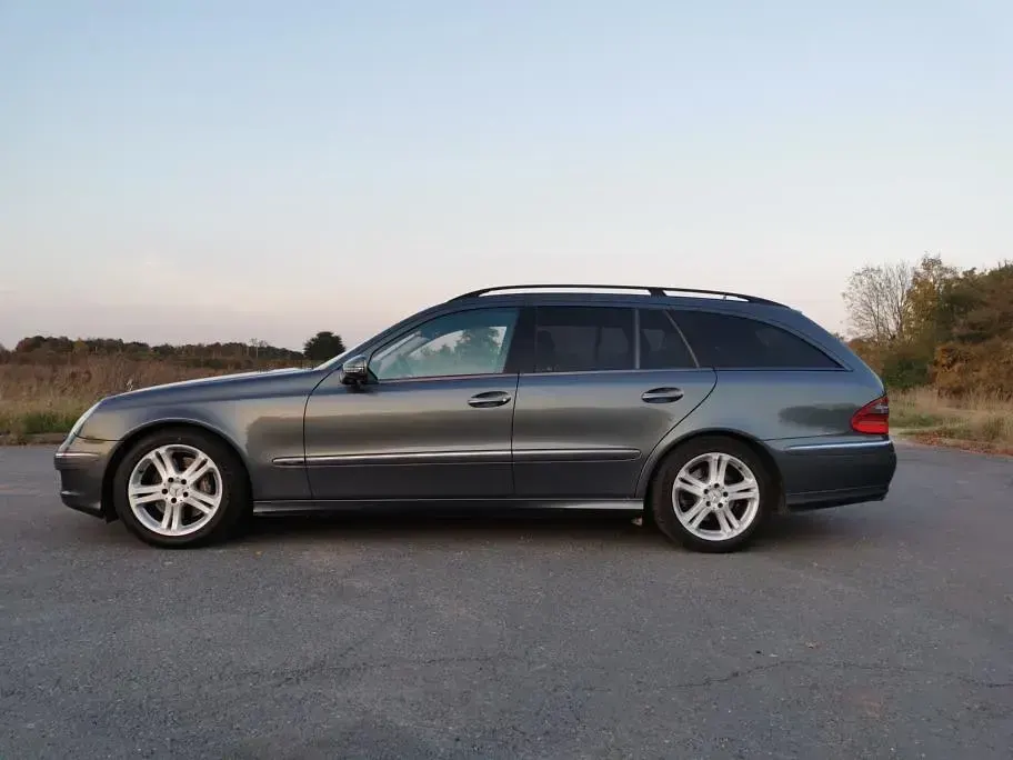 Gebraucht Mercedes E350 Avantgarde 272 PS (200 kW) 2008 Grau Kombi
