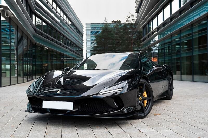 Gebraucht Ferrari F8 721 PS (530 kW) 2023 Schwarz Cabrio