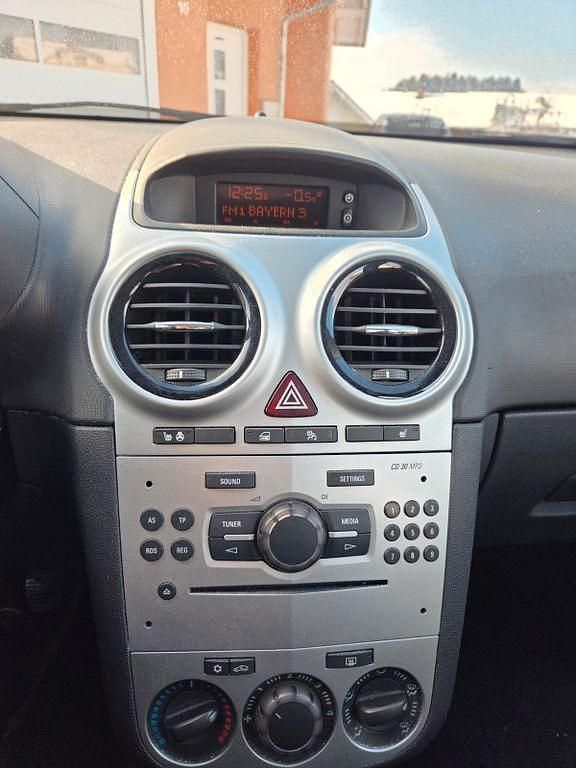 Gebraucht 2013 Opel Corsa Edition Limousine | 3.400 € (Guter Preis) - Bild 1/4