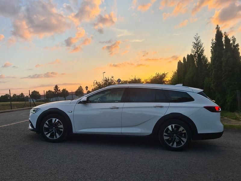 Gebraucht Opel Insignia 209 PS (153 kW) 2018 Weiß Kombi