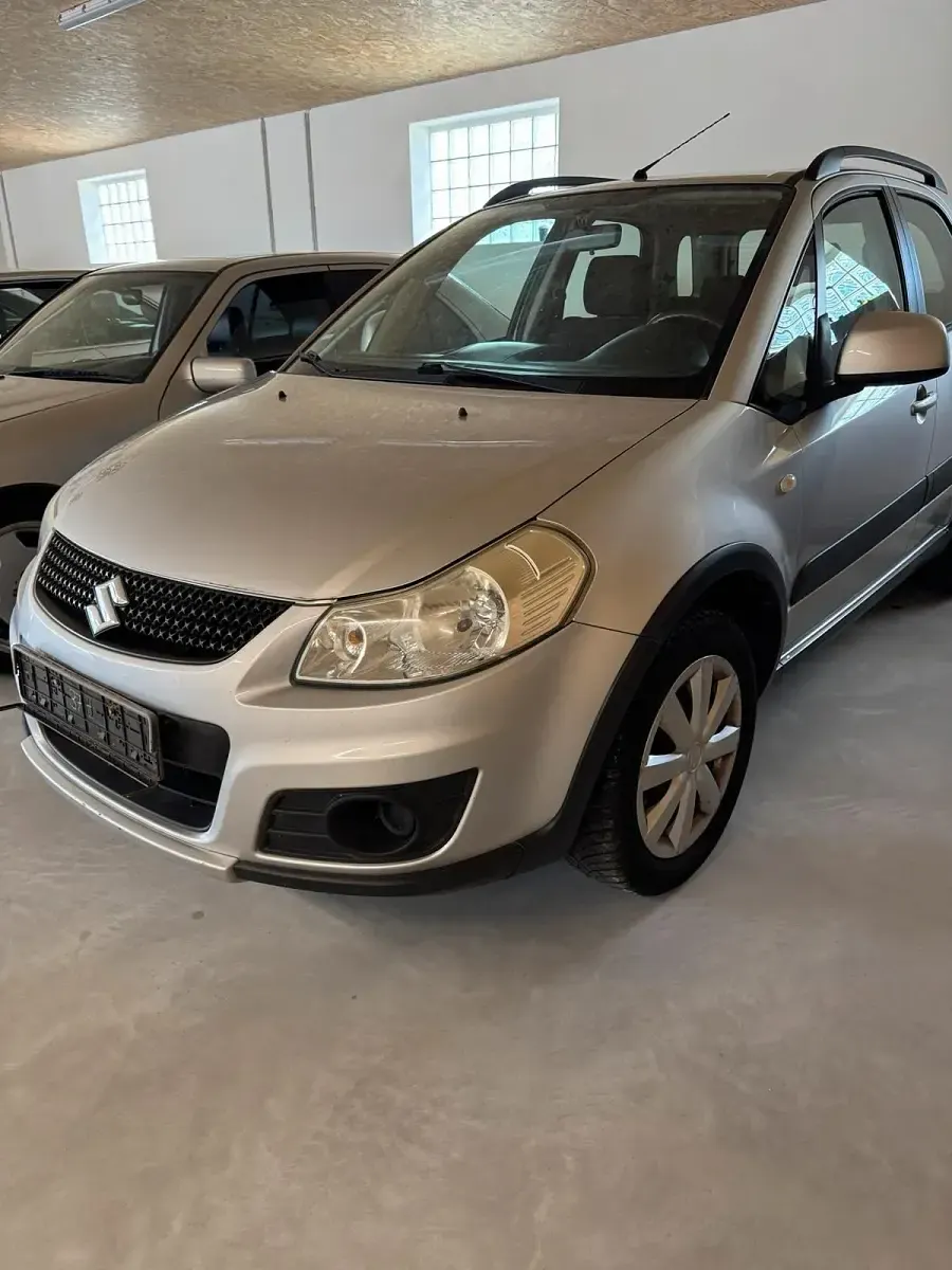 Gebraucht Suzuki SX4 111 PS (81 kW) 2013 Silber Limousine