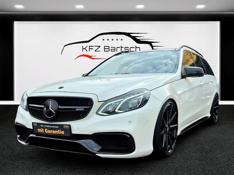 Weiß Gebraucht 2016 Mercedes E63 AMG AMG Limousine | 30.850 € (Superpreis) - Bild 1/4