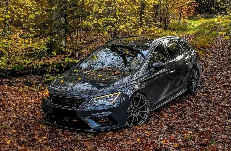 Grau Gebraucht 2019 Cupra Leon Kombi | 35.000 € - Bild 1/4