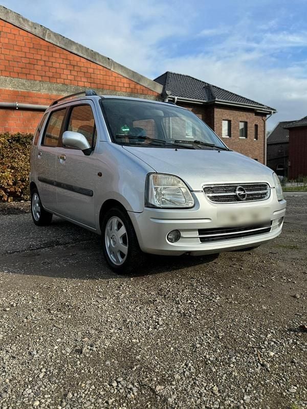 Usata Opel Agila 80 CV (58 kW) 2004 Argento Monovolume