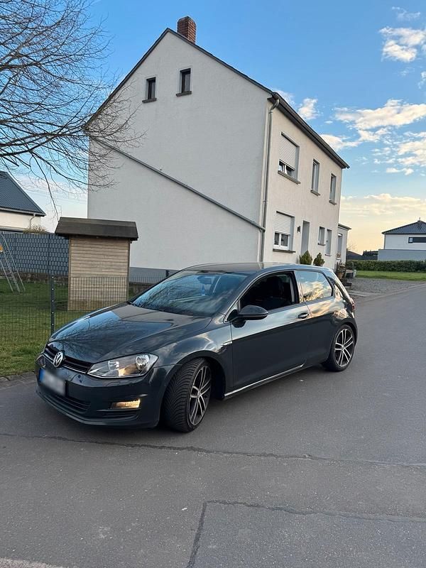 Gebraucht VW Golf VII 86 PS (63 kW) 2014 Grau Kleinwagen
