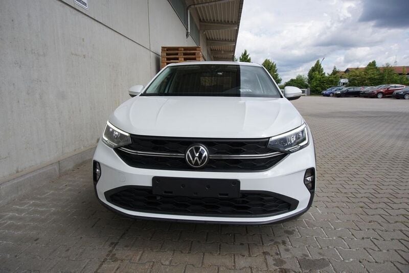 Gebraucht VW Taigo 95 PS (69 kW) 2024 Pure weiß SUV