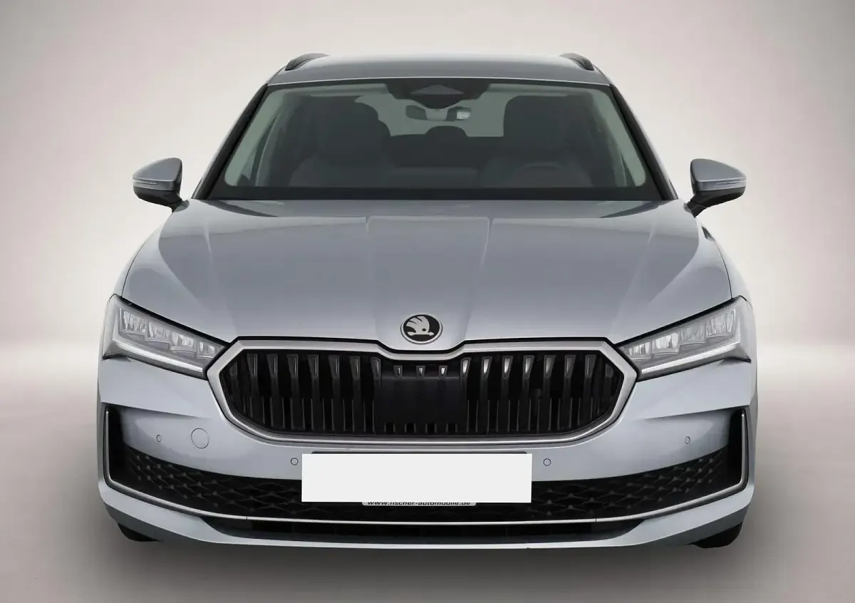 Gebraucht Skoda Superb Selection 150 PS (110 kW) 2024 Manufacturer Kombi