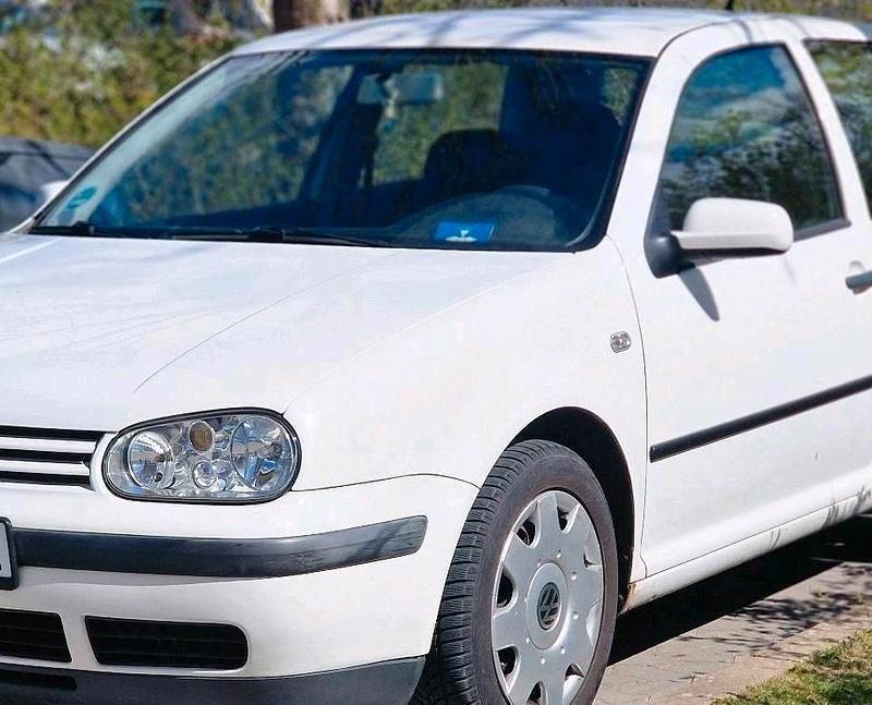 Gebraucht VW Golf IV 105 PS (77 kW) 2001 Weiß Kleinwagen