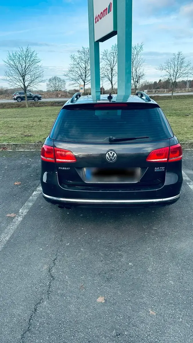 Gebraucht VW Passat 140 PS (102 kW) 2011 Andere farben Kombi