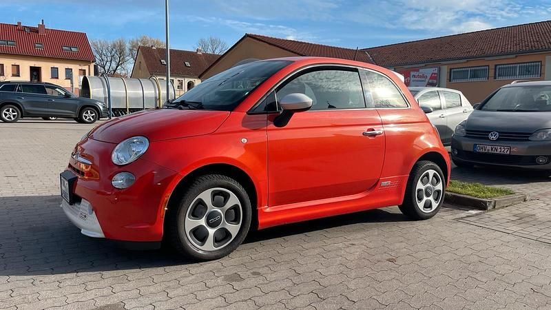 Rot Gebraucht 2014 Fiat 500e Abarth Kleinwagen | 5.750 € - Bild 1/4